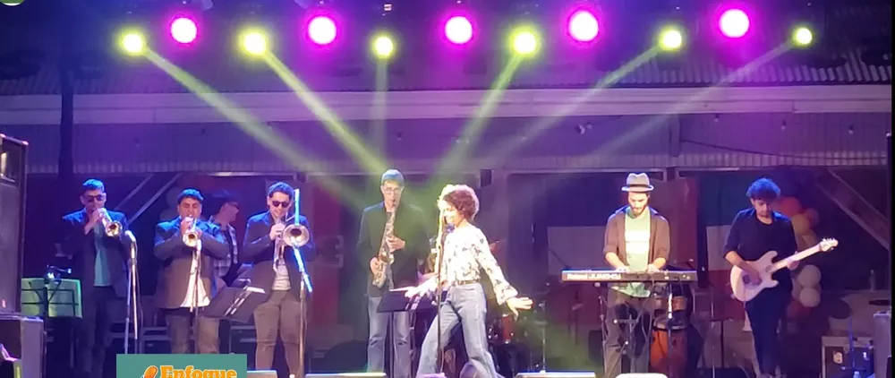 Screenshot_20220928-194853_CameraFi Live