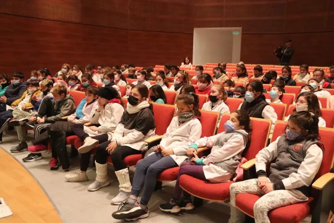 Ayer se desarrollaron 4️⃣ talleres de prevención de adicciones en el --Centro Cultural Municipal.__--Estuvieron a cargo del especialista Sebastián Mascherano y fueron ----organizados por nuestra Muni junto con el Club Atlético (image3)