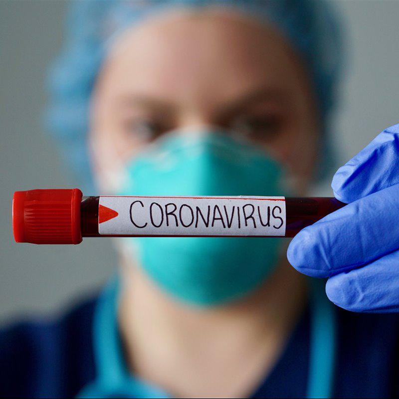 la-principal-via-de-contagio-es-a-traves-de-la-tos-y-los-estornudos-como-el-caso-de-la-gripe-y-otros-virus-respiratorios_d74674c5_800x800